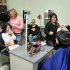 Первокурсники –  будущие парикмахеры – в среду впервые пришли на практические занятия в мастер-класс.      