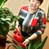 Людмила Васильевна Монахова уже 15 лет работает в школе – от ее золотых рук зависят ремонты и чистота в школе.